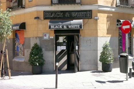BLACK AND WHITE MADRID